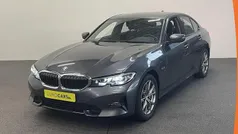 Grijs Gebruikt 2022 BMW 330e Sport Line Sedan | € 28.890 (Goede deal)