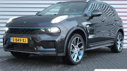 Zwart Gebruikt 2023 Lynk & Co 01 SUV | € 27.895 (Eerlijke prijs)