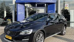 Zwart Gebruikt 2019 Volvo V60 CC Stationwagen | € 27.950 (Goede deal)