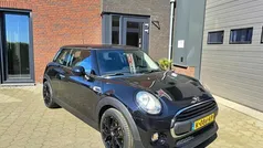 Zwart Gebruikt 2015 Mini ONE Hatchback | € 11.350 (Eerlijke prijs)