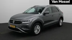 Grijs Gebruikt 2022 VW T-Roc Life SUV | € 19.900 (Eerlijke prijs)