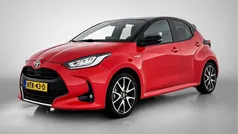 Rood Gebruikt 2021 Toyota Yaris Hybrid Edition Hatchback | € 22.895 (Eerlijke prijs)