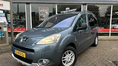 Grijs Gebruikt 2009 Peugeot Partner Tepee MPV | € 4.750 (Eerlijke prijs)