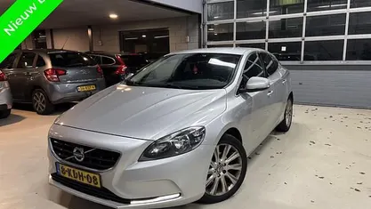 Gebruikt 2013 Volvo V40 Momentum Hatchback | € 4.399 (Eerlijke prijs)
