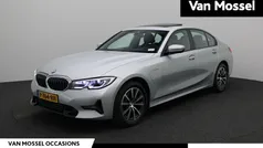 Grijs Gebruikt 2022 BMW 320e Basis Sedan | € 32.900 (Goede deal)