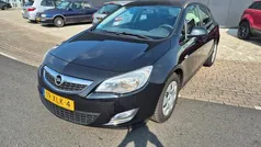 Zwart Gebruikt 2012 Opel Astra Edition Hatchback | € 2.999 (Eerlijke prijs)