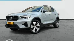 Grijs Gebruikt 2023 Volvo XC40 Plus SUV | € 41.885 (Eerlijke prijs)