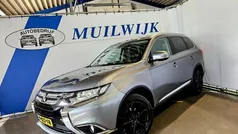 Grijs Gebruikt 2017 Mitsubishi Outlander Edition SUV | € 17.950 (Eerlijke prijs)
