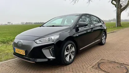 Zwart Occasion 2019 Hyundai Ioniq Comfort Hatchback | € 12.950 (Goede deal)