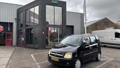 Zwart Gebruikt 2006 Opel Agila Essentia Hatchback | € 1.495 (Eerlijke prijs)