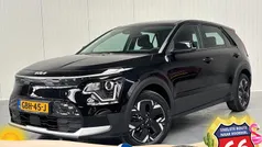 Zwart, metallic lak Gebruikt 2024 Kia e-Niro Light SUV | € 32.950 (Goede deal)