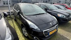 Zwart Gebruikt 2016 Peugeot 5008 MPV | € 6.500 (Goede deal)