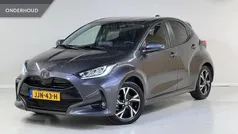 Grijs Gebruikt 2024 Toyota Yaris Hybrid Limited Hatchback | € 24.945 (Eerlijke prijs)