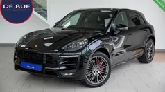 Zwart Gebruikt 2016 Porsche Macan Turbo SUV | € 42.911 (Eerlijke prijs)