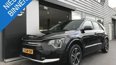 Zwart Gebruikt 2023 Kia Niro SUV | € 31.250 (Eerlijke prijs)