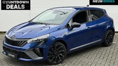 Gebruikt 2023 Renault Clio V Esprit Alpine Hatchback | € 23.540 (Eerlijke prijs)