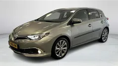 Gebruikt 2017 Toyota Auris Hybrid Edition Hatchback | € 15.945 (Eerlijke prijs)