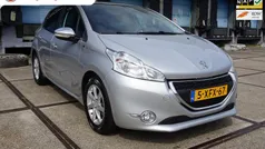 Grijs Gebruikt 2014 Peugeot 208 Style Hatchback | € 5.995 (Eerlijke prijs)