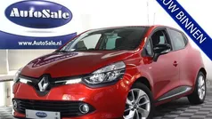 Rood, metallic lak Gebruikt 2016 Renault Clio IV Dynamique Hatchback | € 11.944 (Eerlijke prijs)