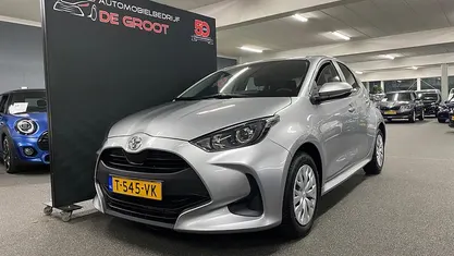 Grijs Gebruikt 2023 Toyota Yaris Active Hatchback | € 17.950 (Goede deal)