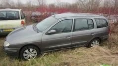 Grijs Gebruikt 2000 Renault Mégane GrandTour Stationwagen | € 950