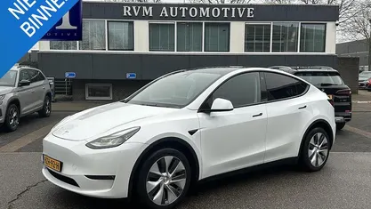 Wit Occasion 2025 Tesla Model Y SUV | € 37.899 (Super prijs)