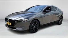 Grijs Gebruikt 2023 Mazda 3 Homura-Line Hatchback | € 26.740 (Eerlijke prijs)