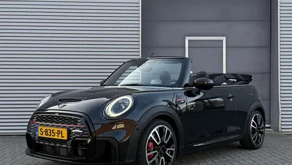 Zwart Occasion 2023 Mini John Cooper Works Cabriolet Classic Cabriolet | € 37.999 (Eerlijke prijs)