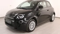 Zwart Gebruikt 2022 Fiat 500e Action Hatchback | € 13.294 (Eerlijke prijs)
