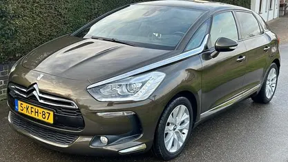 Bruin Occasion 2013 Citroën DS5 Business Class Hatchback | € 10.250 (Eerlijke prijs)