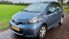 Blauw Gebruikt 2009 Toyota Aygo Comfort Hatchback | € 2.497 (Eerlijke prijs)
