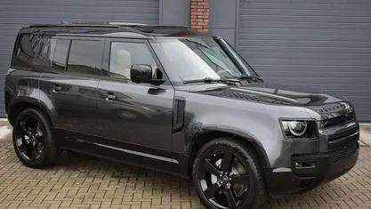 Grijs Nieuw 2025 Land Rover Defender HSE Dynamic SUV | € 111.500 (Goede deal)
