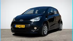 Zwart Gebruikt 2017 Hyundai i10 Comfort Hatchback | € 8.798 (Eerlijke prijs)