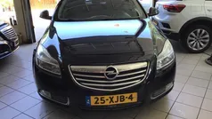 Zwart, metallic lak Gebruikt 2012 Opel Insignia Hatchback | € 5.500 (Eerlijke prijs)