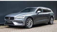 Grijs Gebruikt 2020 Volvo V60 Momentum Stationwagen | € 29.950 (Eerlijke prijs)