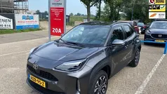 Grijs, metallic lak Nieuw 2025 Toyota Yaris Cross SUV | € 31.900 (Eerlijke prijs)