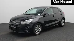 Zwart Gebruikt 2022 Kia Rio Hatchback | € 15.900 (Eerlijke prijs)