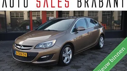 Occasion 2014 Opel Astra Edition Sedan | € 5.990 (Eerlijke prijs)