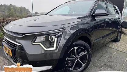 Gebruikt 2023 Kia Niro Start SUV | € 29.800 (Eerlijke prijs)