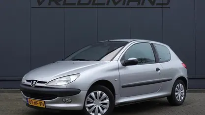 Gebruikt 2001 Peugeot 206 Hatchback | € 1.950 (Eerlijke prijs)