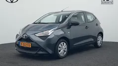 Grijs Gebruikt 2020 Toyota Aygo Hatchback | € 10.980 (Eerlijke prijs)