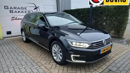 Zwart Gebruikt 2015 VW Passat Highline Stationwagen | € 8.495 (Eerlijke prijs)