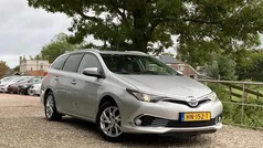 Grijs Gebruikt 2015 Toyota Auris Touring Sports Executive Stationwagen | € 9.975 (Goede deal)