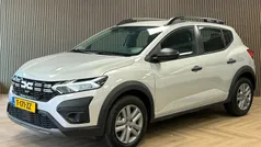 Gebruikt 2023 Dacia Sandero Expression Hatchback | € 18.995 (Eerlijke prijs)