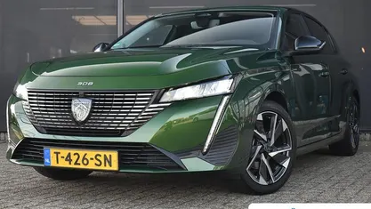 Groen Occasion 2023 Peugeot 308 Allure Hatchback | € 22.695 (Eerlijke prijs)