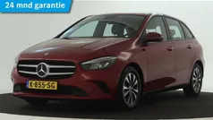 Designo patagoniërood metallic Gebruikt 2021 Mercedes B180 Business MPV | € 23.950 (Eerlijke prijs)