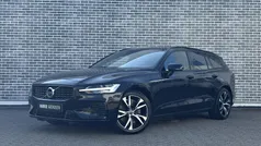 Zwart Gebruikt 2021 Volvo V60 R-Design Stationwagen | € 32.694 (Eerlijke prijs)