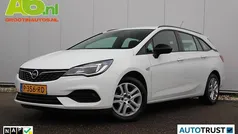 Summit white Occasion 2022 Opel Astra Edition Stationwagen | € 14.900 (Super prijs)