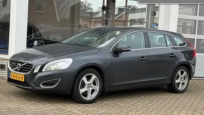 Grijs Occasion 2012 Volvo V60 Summum Stationwagen | € 7.445 (Eerlijke prijs)
