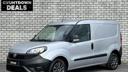Gebruikt 2022 Fiat Doblò MPV | € 11.157 (Eerlijke prijs)